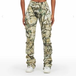 Brand New Rockstar Alisson Tree Camo Cargo Super Stacked Jean.